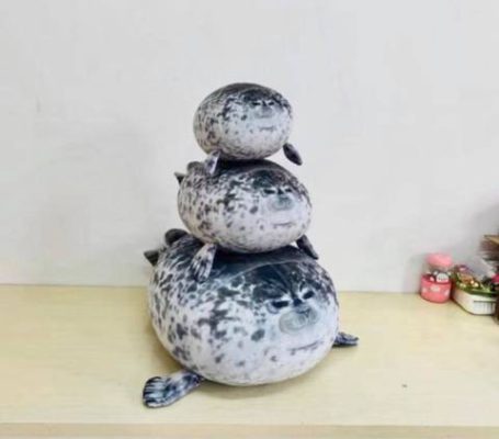 Velvety Mad Seal Cushion