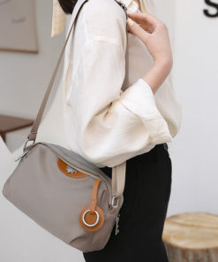 Large Capacity Lightweight Casual Shoulder Bag