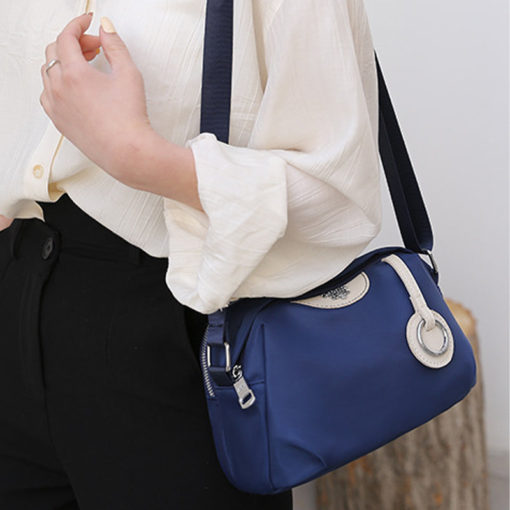 Large Capacity Lightweight Casual Shoulder Bag