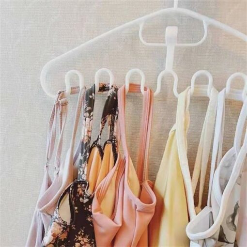 Wave Pattern Stackable Hanger