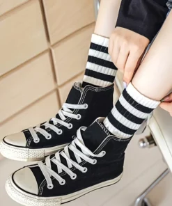 5 Pairs Of Women's Black And White Striped Socks Set Minimalist Style Embroidered Pentagram Women's Sports Socks Cotton Socks